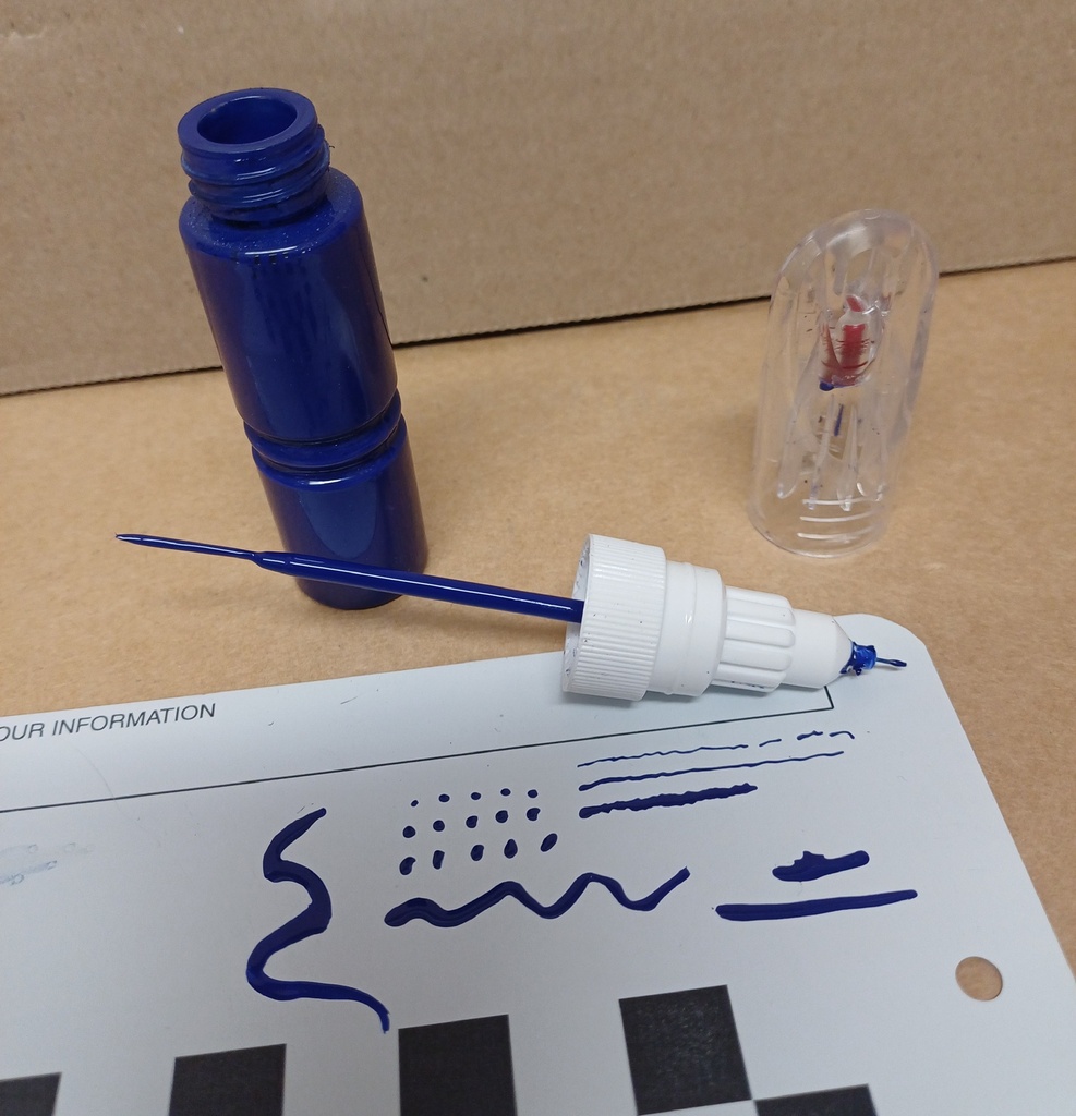 Valmistettu 20ml PRO pensselipullo (kynäkärki+pensseli)